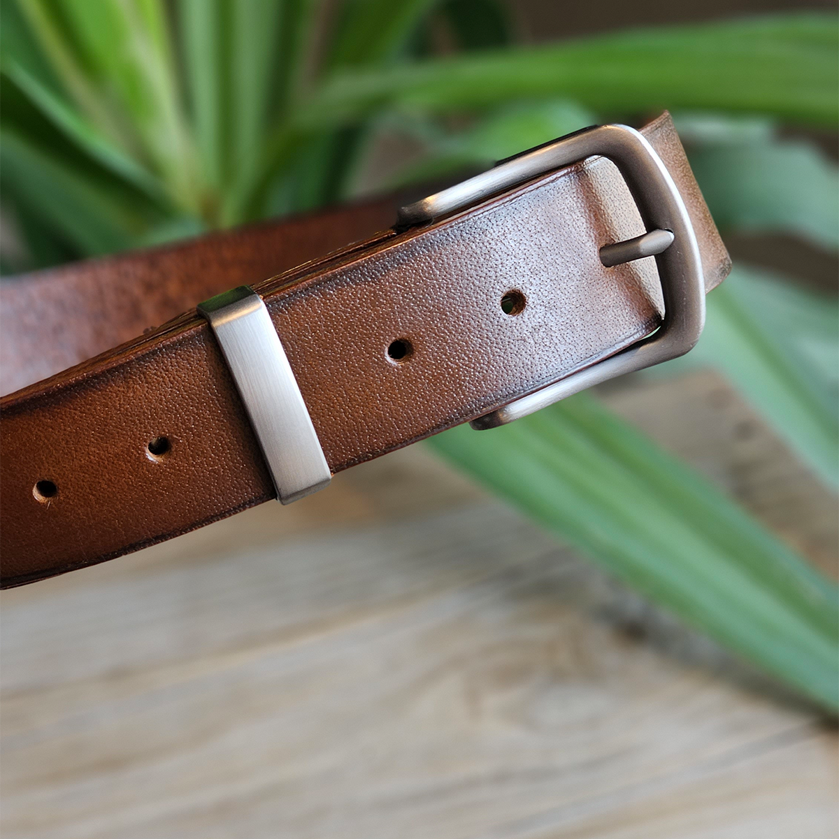 Handmade Full-Grain Veg Tanned Leather Belt – Built to Last