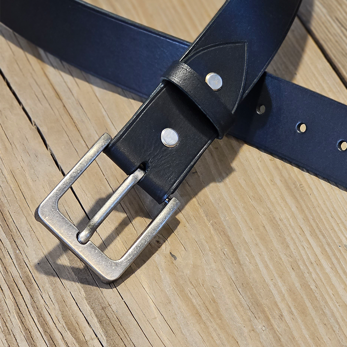 Handmade Full-Grain Veg Tanned Leather Belt – Built to Last