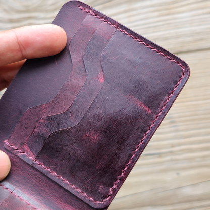 Nomad Bifold Lite – Slim, Smart & Timeless