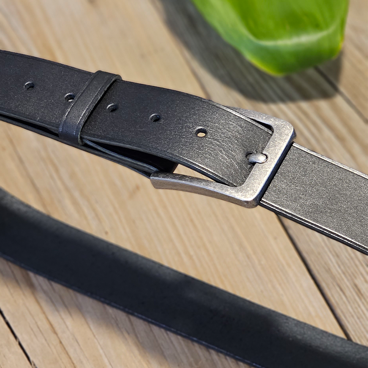 Handmade Full-Grain Veg Tanned Leather Belt – Built to Last